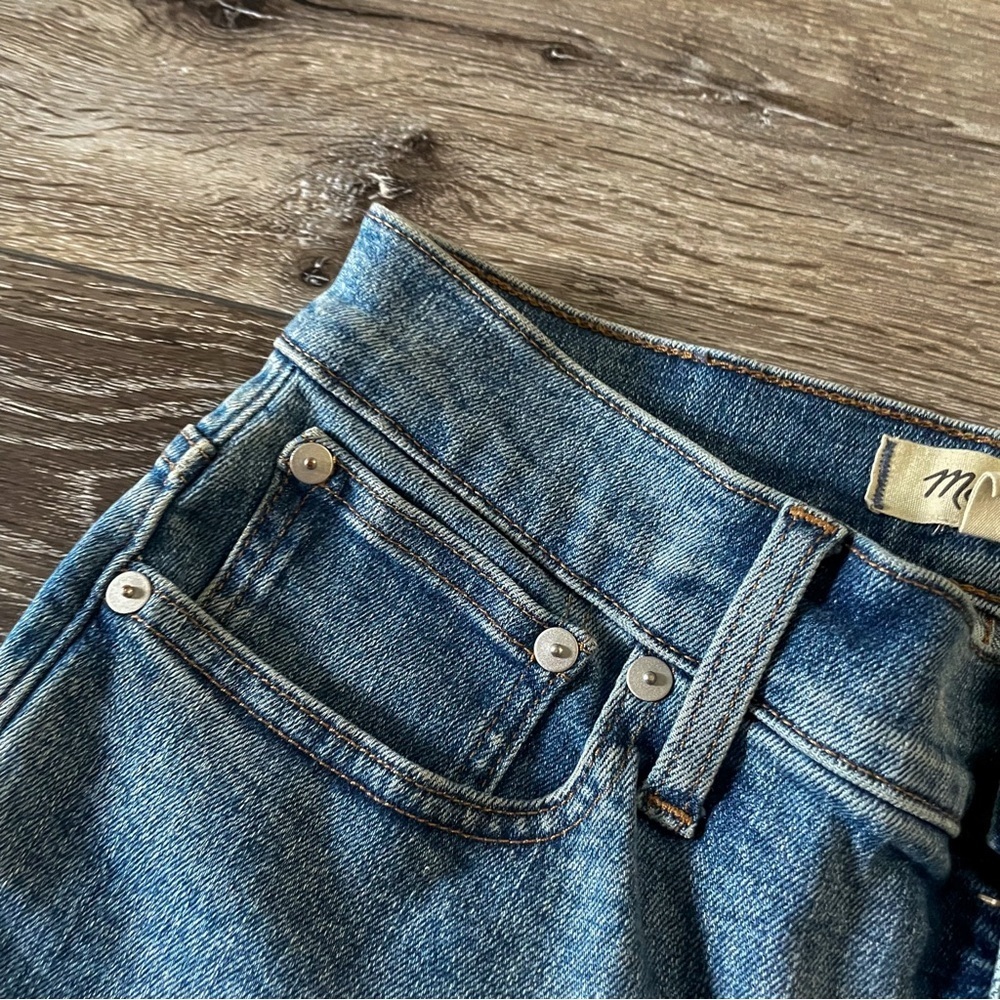 Madewell The Mid-Rise Perfect Vintage Jeans Size 25 Color: Knowland Wash - Picture 7 of 11